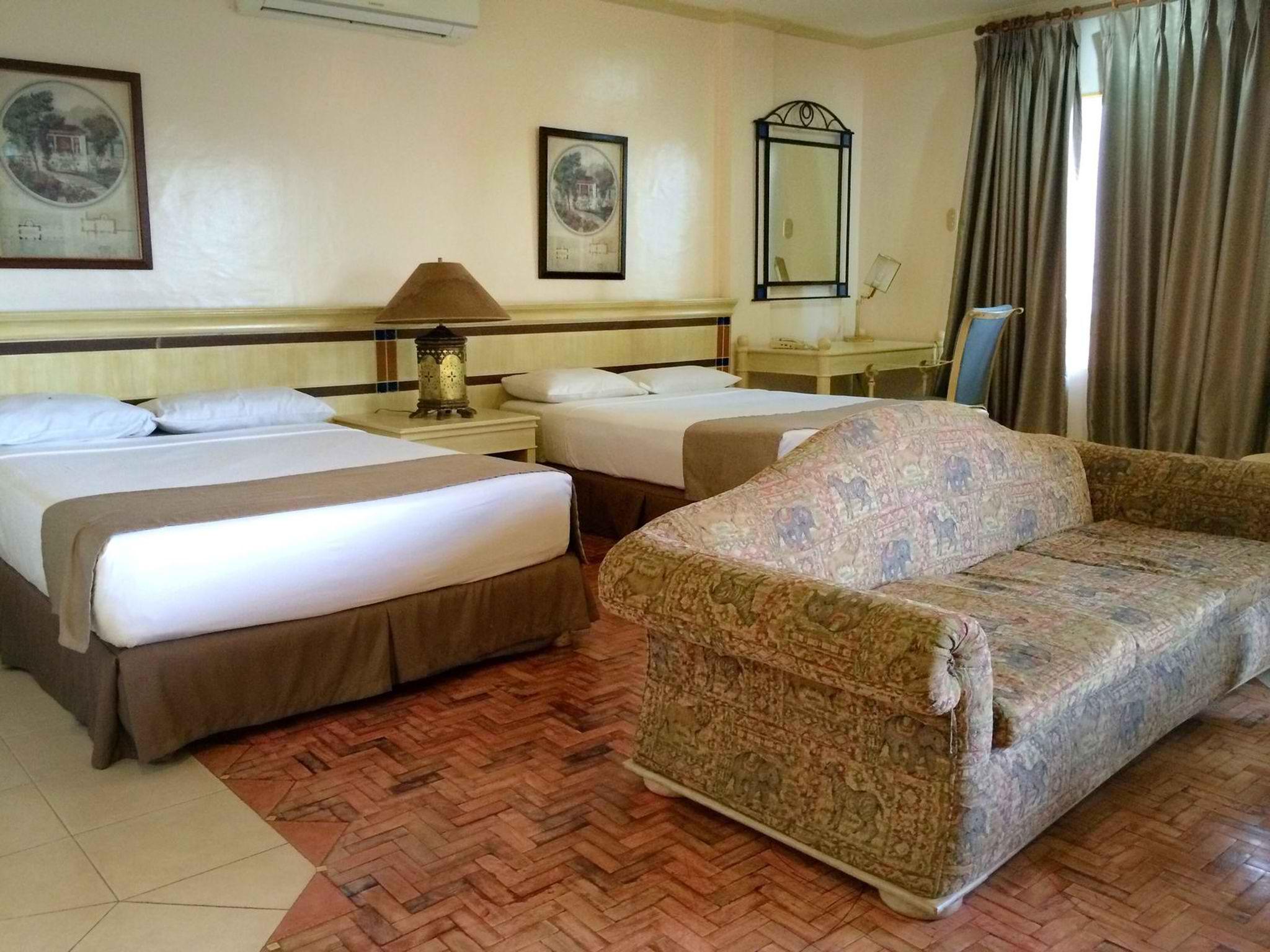 Club Morocco Resort And Country Club Субик Екстериор снимка
