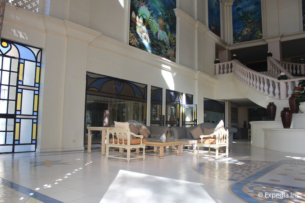 Club Morocco Resort And Country Club Субик Екстериор снимка