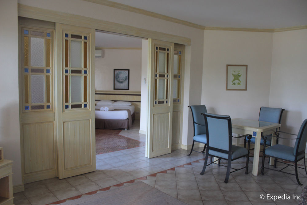 Club Morocco Resort And Country Club Субик Екстериор снимка