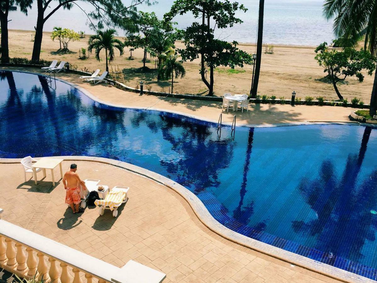 Club Morocco Resort And Country Club Субик Екстериор снимка